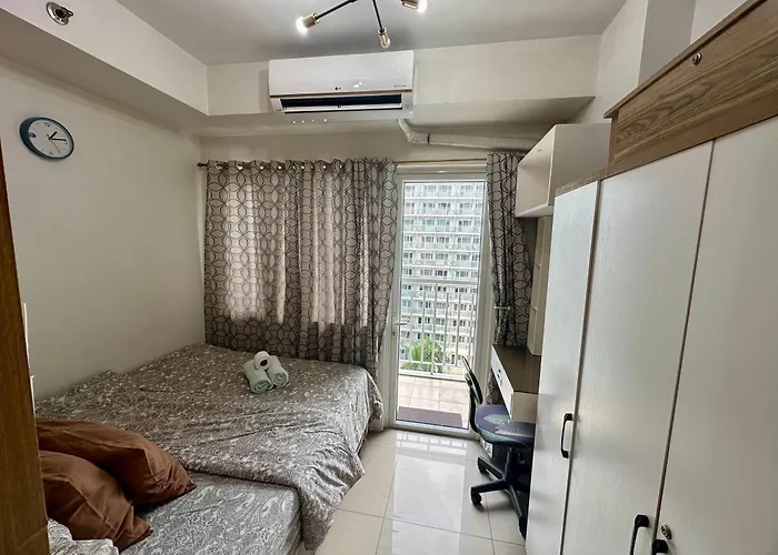 Kathys Crib At Shell Residences *